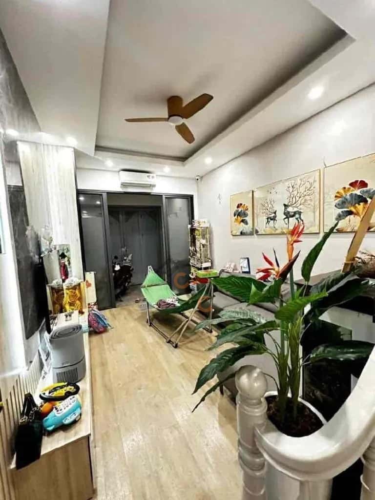 Bán nhà hẻm Đường Nguyễn Văn Huyên Cầu Giấy, Hà Nội – 4 phòng ngủ, giá 8.4 tỷ — Hình 3 Bán nhà hẻm Đường Nguyễn Văn Huyên Cầu Giấy, Hà Nội – 4 phòng ngủ, giá 8.4 tỷ — Hình 3