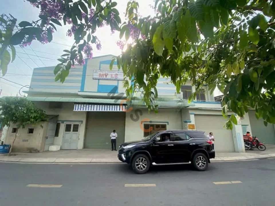 Cho thuê kho, nhà xưởng Đường Tây Lân 1 Huyện Hóc Môn, TP.HCM – giá 40 triệu — Hình 2 Cho thuê kho, nhà xưởng Đường Tây Lân 1 Huyện Hóc Môn, TP.HCM – giá 40 triệu — Hình 2