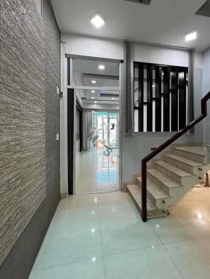 Cho thuê nhà mặt tiền Đường Tam Đảo Quận 10, TP.HCM – 6 phòng ngủ, giá 35 triệu — Hình 3 Cho thuê nhà mặt tiền Đường Tam Đảo Quận 10, TP.HCM – 6 phòng ngủ, giá 35 triệu — Hình 3