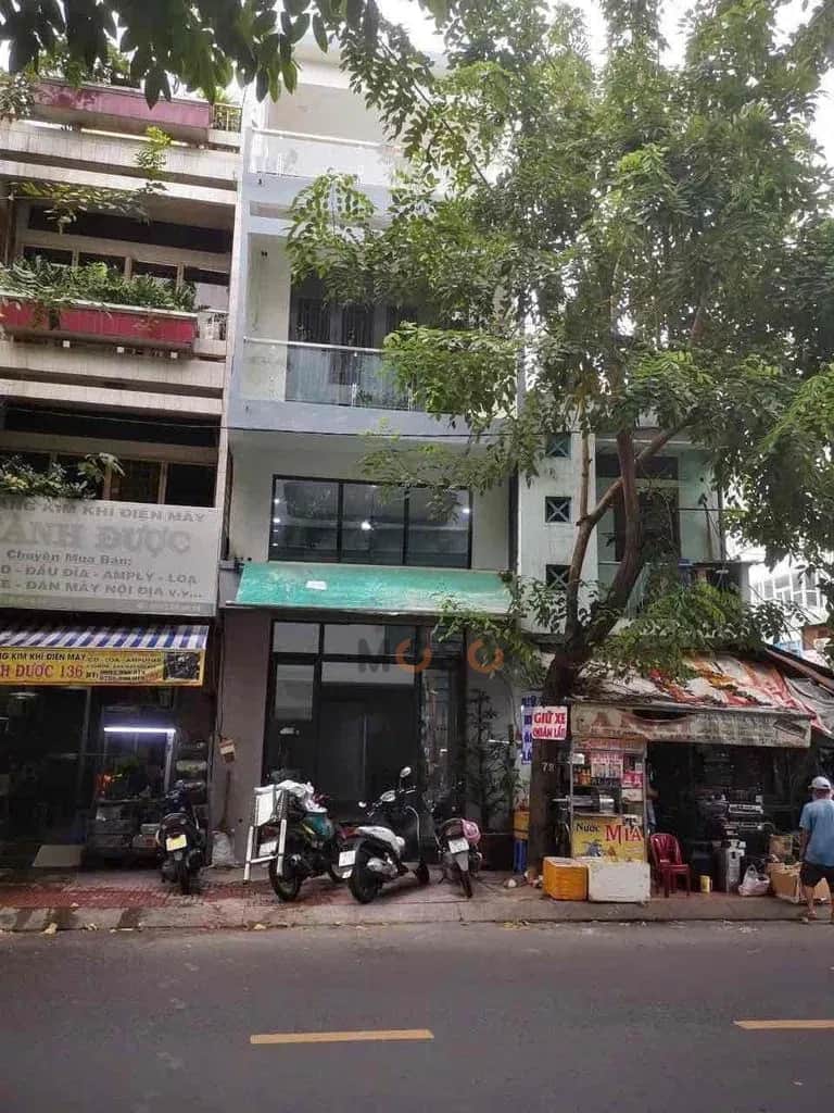 Cho thuê nhà mặt tiền Lý Nam Đế Quận 11, TP.HCM – 3 phòng ngủ, giá 25 triệu Cho thuê nhà mặt tiền Lý Nam Đế Quận 11, TP.HCM – 3 phòng ngủ, giá 25 triệu