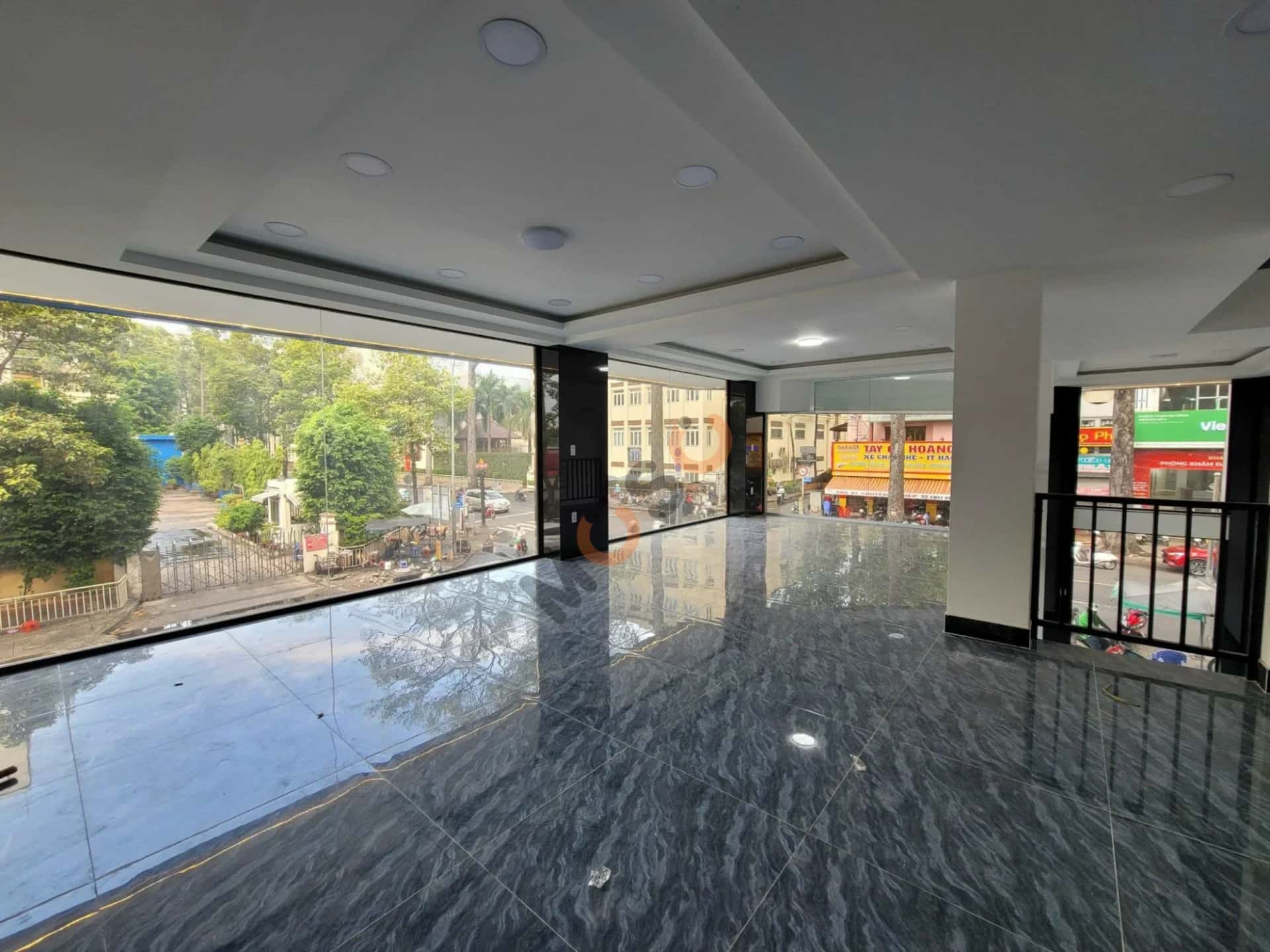 Cho thuê nhà mặt tiền Nguyễn Chí Thanh Quận 10, TP.HCM – 1 phòng ngủ, giá 150 triệu — Hình 2 Cho thuê nhà mặt tiền Nguyễn Chí Thanh Quận 10, TP.HCM – 1 phòng ngủ, giá 150 triệu — Hình 2