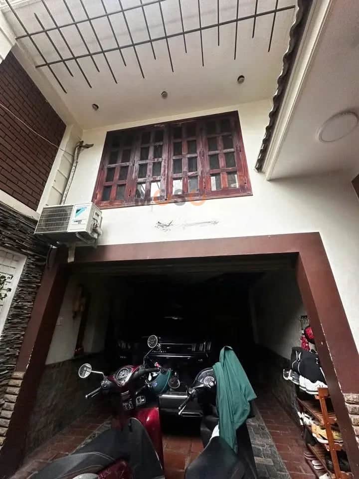 Cho thuê nhà hẻm Cách Mạng Tháng Tám Quận 3, TP.HCM – 6 phòng ngủ, giá 42 triệu Cho thuê nhà hẻm Cách Mạng Tháng Tám Quận 3, TP.HCM – 6 phòng ngủ, giá 42 triệu