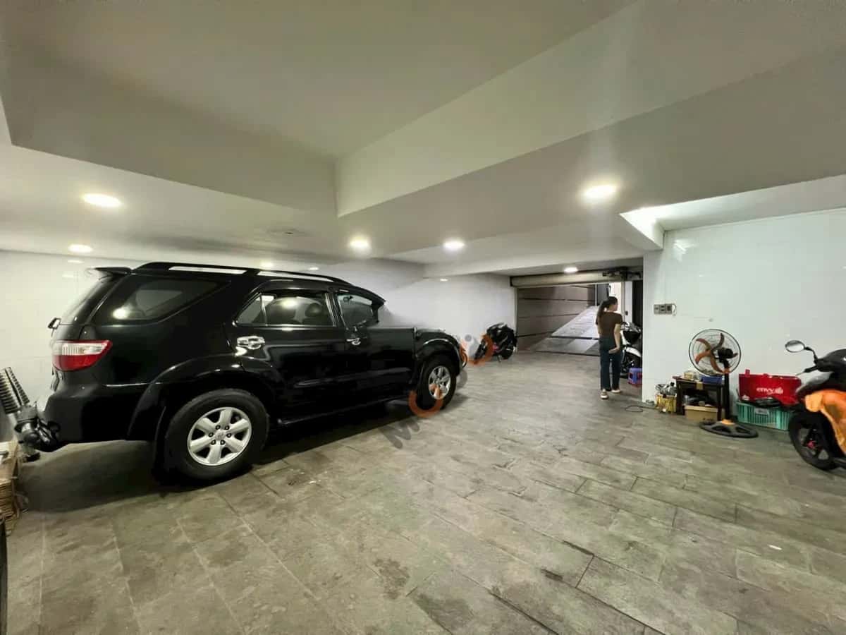 Cho thuê nhà hẻm Đường Nguyễn Văn Linh Quận 7, TP.HCM – 6 phòng ngủ, giá 90 triệu — Hình 3 Cho thuê nhà hẻm Đường Nguyễn Văn Linh Quận 7, TP.HCM – 6 phòng ngủ, giá 90 triệu — Hình 3