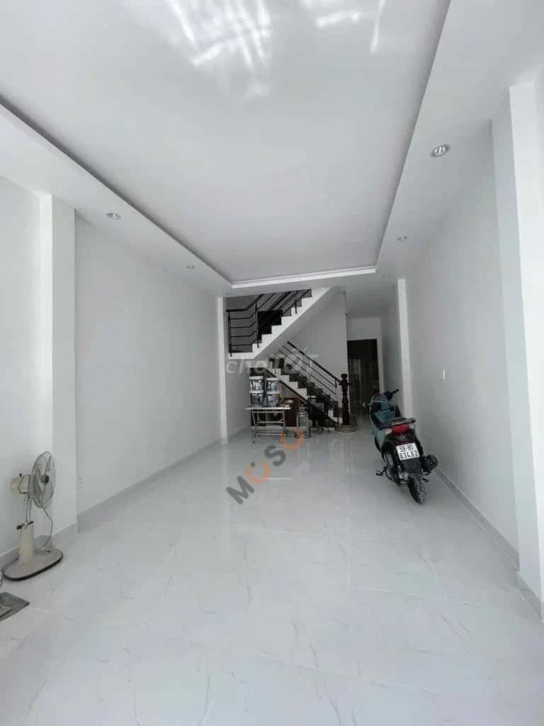 Cho thuê nhà mặt tiền Đường số 9 Quận 6, TP.HCM – 5 phòng ngủ, giá 20 triệu — Hình 3 Cho thuê nhà mặt tiền Đường số 9 Quận 6, TP.HCM – 5 phòng ngủ, giá 20 triệu — Hình 3