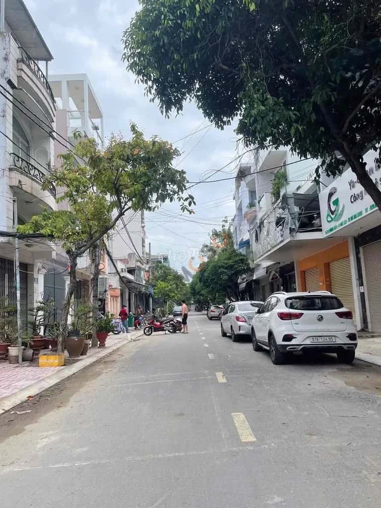 Cho thuê nhà mặt tiền Đường số 9 Quận 6, TP.HCM – 5 phòng ngủ, giá 20 triệu — Hình 2 Cho thuê nhà mặt tiền Đường số 9 Quận 6, TP.HCM – 5 phòng ngủ, giá 20 triệu — Hình 2