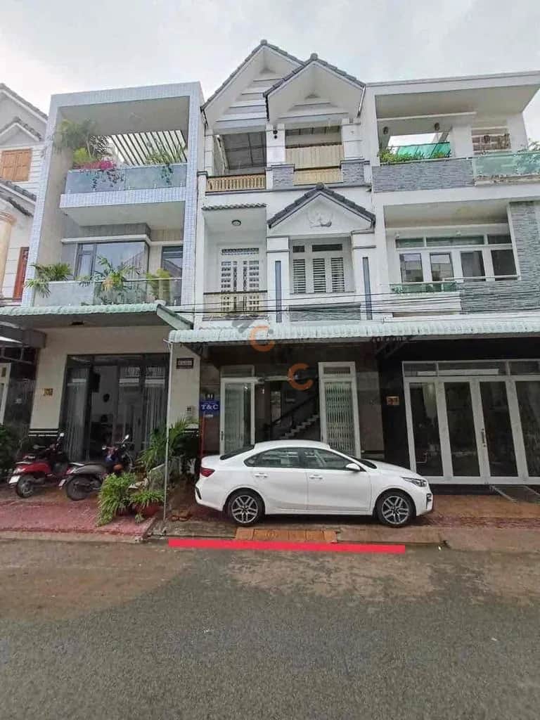 Cho thuê nhà mặt tiền Hung Phu, Can Tho – 3 phòng ngủ, giá 11 triệu Cho thuê nhà mặt tiền Hung Phu, Can Tho – 3 phòng ngủ, giá 11 triệu