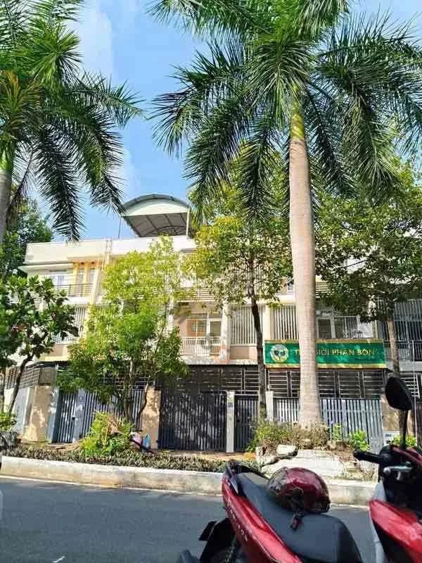 Cho thuê nhà hẻm Đường 1 Thành phố Thủ Dầu Một, TP.HCM – 4 phòng ngủ, giá 14 triệu Cho thuê nhà hẻm Đường 1 Thành phố Thủ Dầu Một, TP.HCM – 4 phòng ngủ, giá 14 triệu