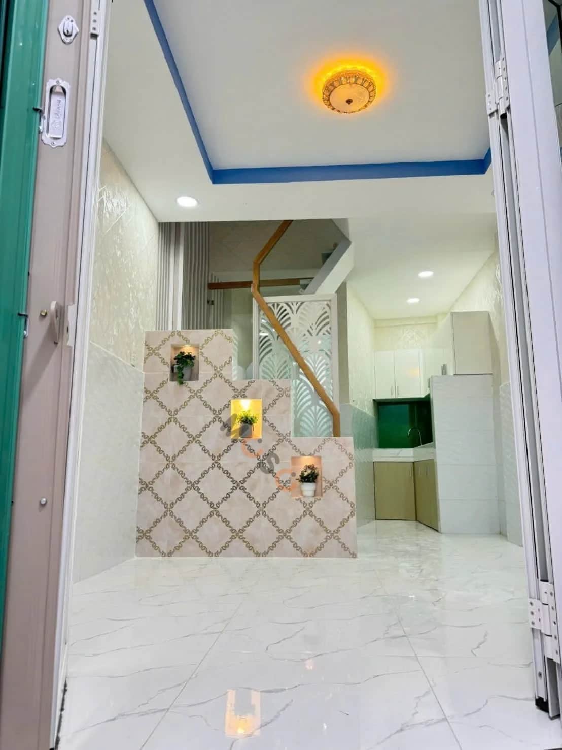 Bán nhà mặt tiền Văn Thân Quận 6, TP.HCM – 2 phòng ngủ, giá 2.1 tỷ Bán nhà mặt tiền Văn Thân Quận 6, TP.HCM – 2 phòng ngủ, giá 2.1 tỷ