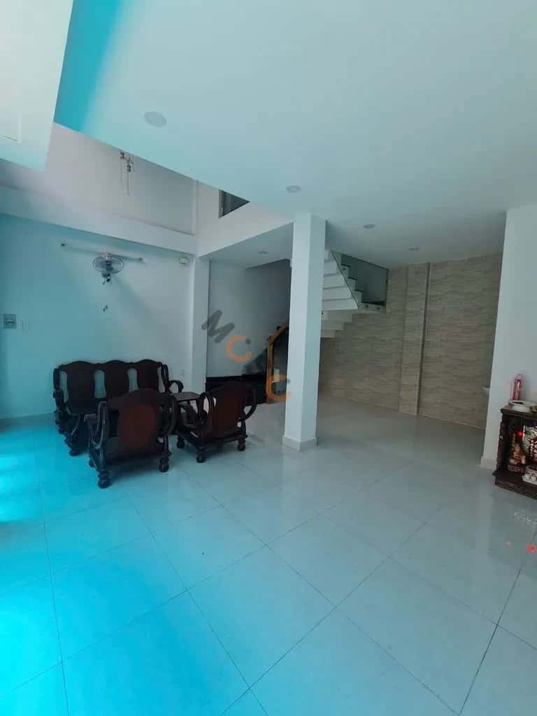 Cho thuê nhà hẻm Đường Nguyễn Văn Trỗi Quận Phú Nhuận, TP.HCM – 5 phòng ngủ, giá 28 triệu — Hình 3 Cho thuê nhà hẻm Đường Nguyễn Văn Trỗi Quận Phú Nhuận, TP.HCM – 5 phòng ngủ, giá 28 triệu — Hình 3