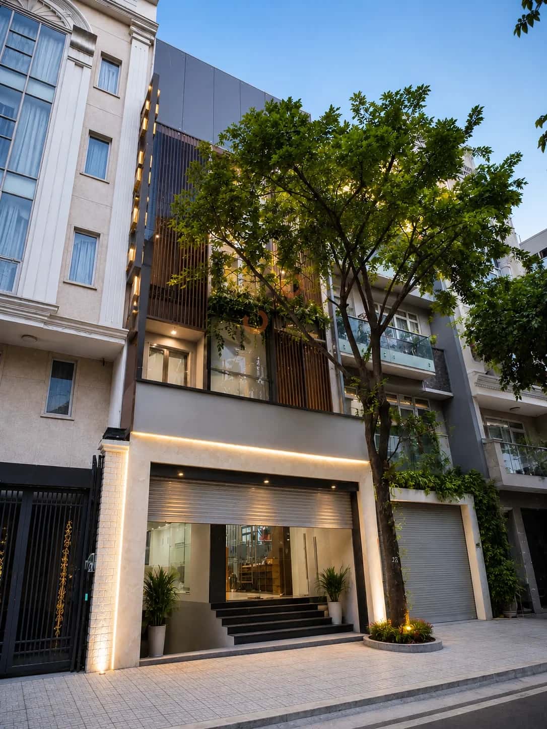 Bán nhà mặt tiền đường số 7 Huyện Bình Chánh, TP.HCM – 6 phòng ngủ, giá 21 tỷ — Hình 3 Bán nhà mặt tiền đường số 7 Huyện Bình Chánh, TP.HCM – 6 phòng ngủ, giá 21 tỷ — Hình 3