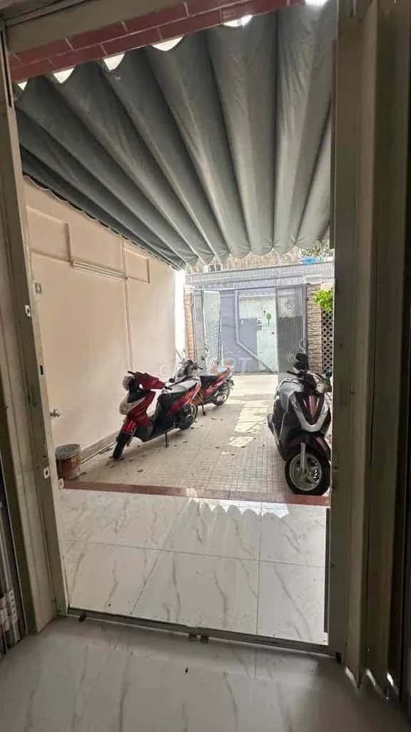 Cho thuê nhà mặt tiền Đường Trần Hữu Trang Quận Phú Nhuận, TP.HCM – 4 phòng ngủ, giá 22 triệu — Hình 2 Cho thuê nhà mặt tiền Đường Trần Hữu Trang Quận Phú Nhuận, TP.HCM – 4 phòng ngủ, giá 22 triệu — Hình 2
