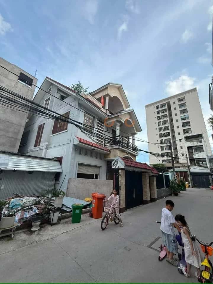 Bán nhà hẻm đường số 339 Thành phố Thủ Đức, TP.HCM – 5 phòng ngủ, giá 20 tỷ — Hình 2 Bán nhà hẻm đường số 339 Thành phố Thủ Đức, TP.HCM – 5 phòng ngủ, giá 20 tỷ — Hình 2