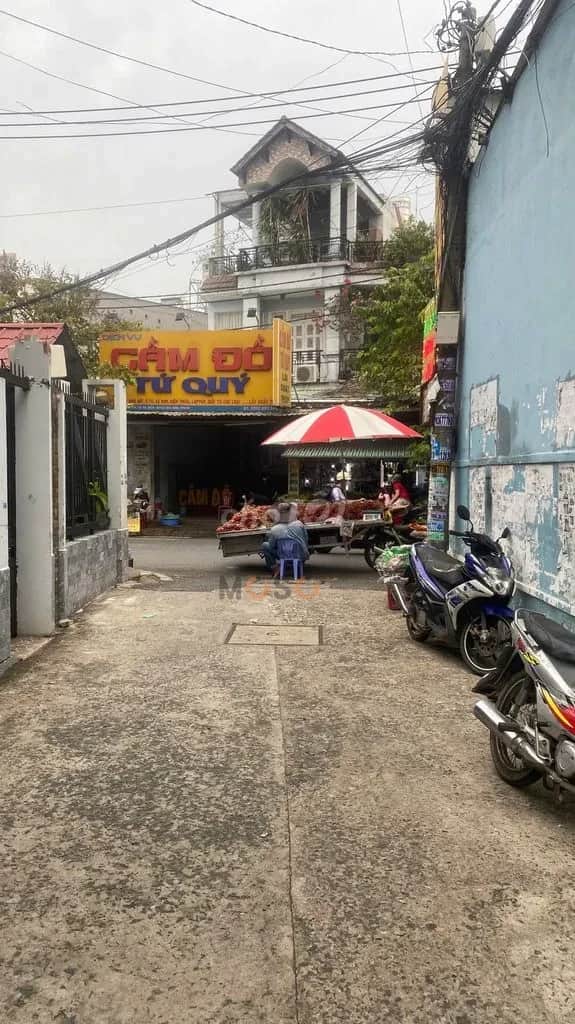 Cho thuê nhà hẻm Hẻm 8 Huyện Hóc Môn, TP.HCM – 2 phòng ngủ, giá 4.5 triệu Cho thuê nhà hẻm Hẻm 8 Huyện Hóc Môn, TP.HCM – 2 phòng ngủ, giá 4.5 triệu