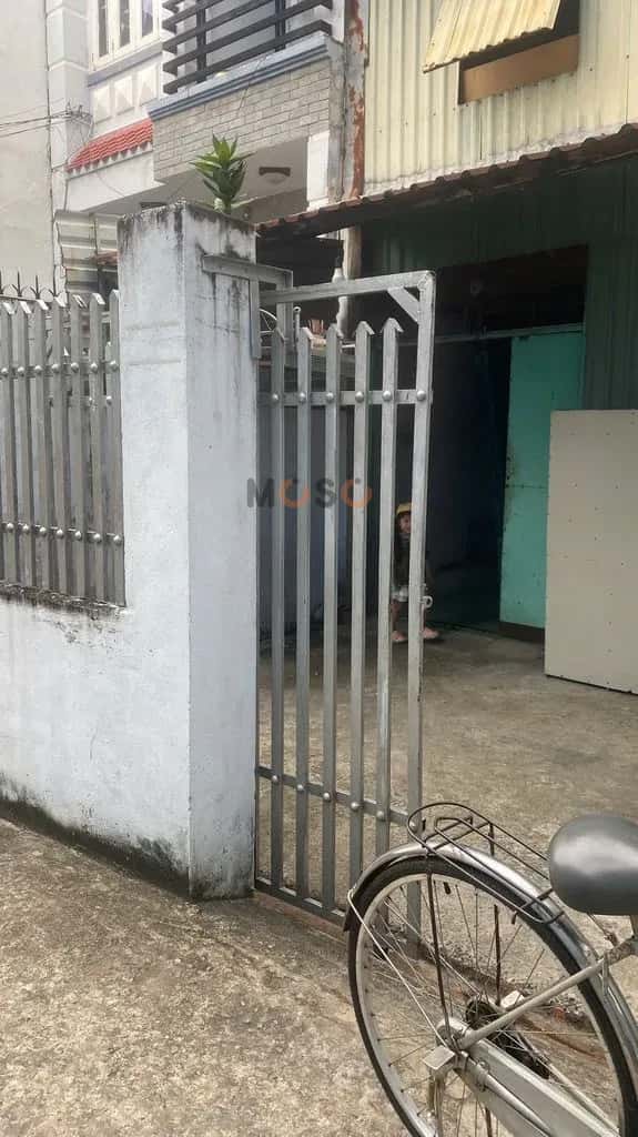 Cho thuê nhà hẻm Hẻm 8 Huyện Hóc Môn, TP.HCM – 2 phòng ngủ, giá 4.5 triệu — Hình 2 Cho thuê nhà hẻm Hẻm 8 Huyện Hóc Môn, TP.HCM – 2 phòng ngủ, giá 4.5 triệu — Hình 2