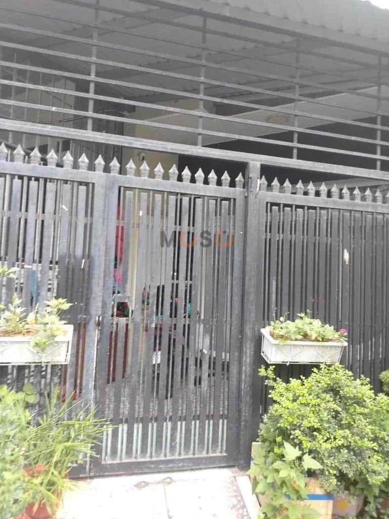 Cho thuê nhà hẻm Đường Lê Văn Việt Quận 9 cũ, TP.HCM – 4 phòng ngủ, giá 12 triệu Cho thuê nhà hẻm Đường Lê Văn Việt Quận 9 cũ, TP.HCM – 4 phòng ngủ, giá 12 triệu