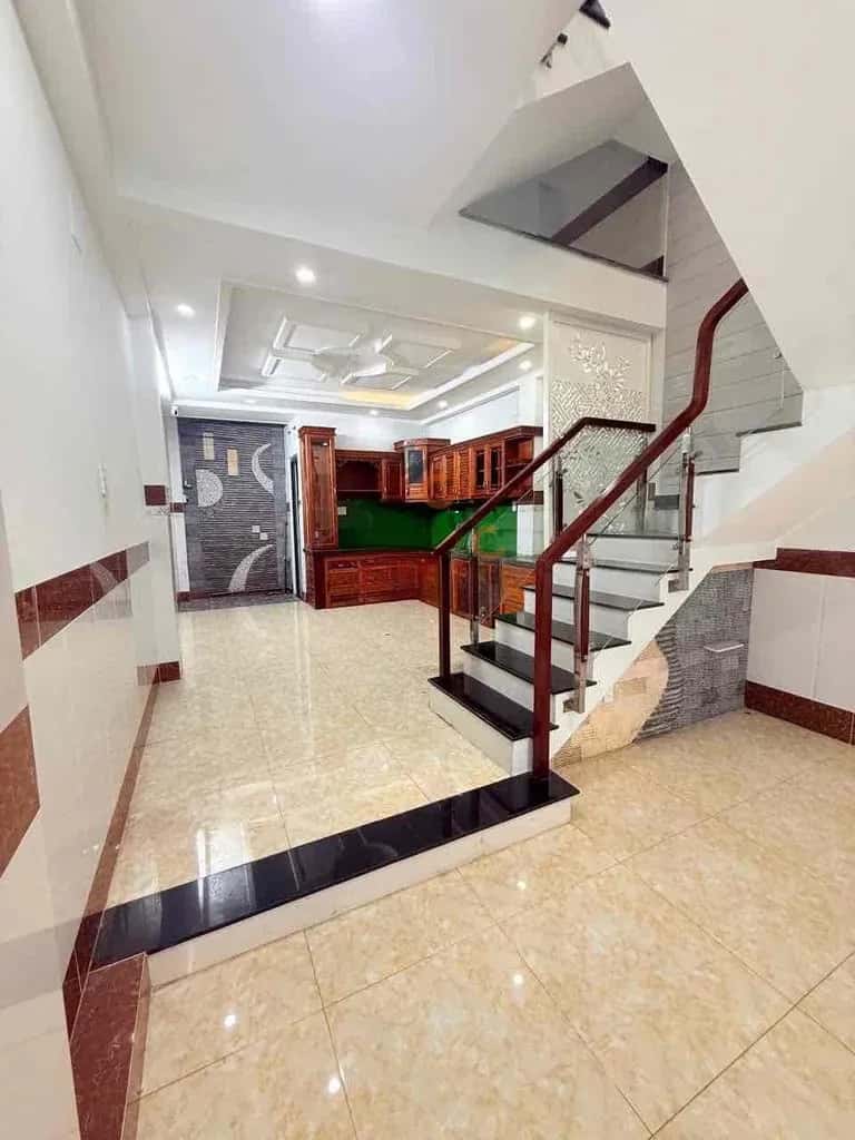 Cho thuê nhà mặt tiền Đường Lê Văn Việt Quận 9 cũ, TP.HCM – 3 phòng ngủ, giá 12 triệu — Hình 3 Cho thuê nhà mặt tiền Đường Lê Văn Việt Quận 9 cũ, TP.HCM – 3 phòng ngủ, giá 12 triệu — Hình 3