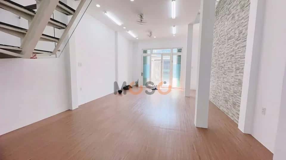 Bán nhà hẻm đường 23 tháng 10 Thành phố Nha Trang, Khánh Hòa – 2 phòng ngủ, giá 5.9 tỷ — Hình 2 Bán nhà hẻm đường 23 tháng 10 Thành phố Nha Trang, Khánh Hòa – 2 phòng ngủ, giá 5.9 tỷ — Hình 2