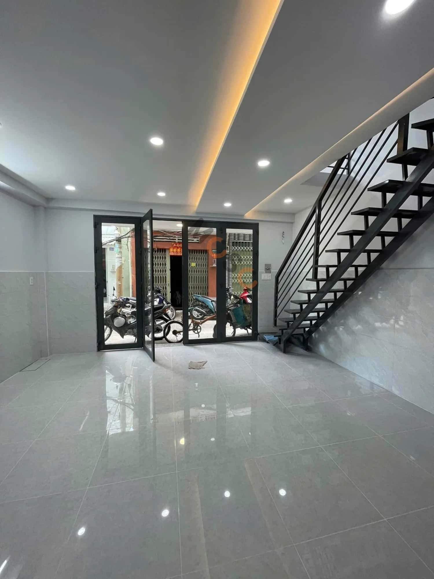 Bán nhà hẻm Phú Thọ Quận 11, TP.HCM – 2 phòng ngủ, giá 5.3 tỷ — Hình 3 Bán nhà hẻm Phú Thọ Quận 11, TP.HCM – 2 phòng ngủ, giá 5.3 tỷ — Hình 3