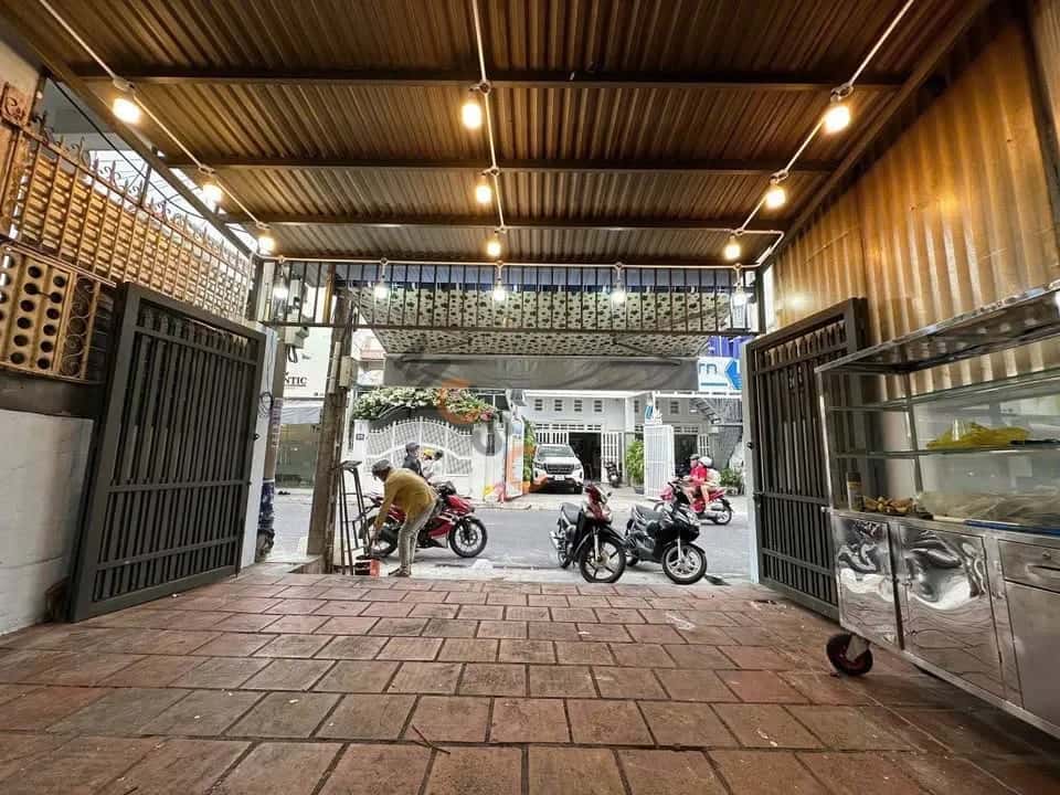 Bán nhà mặt tiền Mạc Đĩnh Chi Thành phố Nha Trang, Khánh Hòa – 1 phòng ngủ, giá 15.3 tỷ — Hình 2 Bán nhà mặt tiền Mạc Đĩnh Chi Thành phố Nha Trang, Khánh Hòa – 1 phòng ngủ, giá 15.3 tỷ — Hình 2