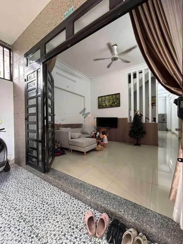 Cho thuê nhà hẻm Dĩ An, Binh Duong – 23 phòng ngủ, giá 10 triệu — Hình 2 Cho thuê nhà hẻm Dĩ An, Binh Duong – 23 phòng ngủ, giá 10 triệu — Hình 2