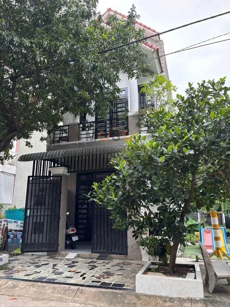 Cho thuê nhà hẻm Đường Nguyễn Tri Phương Thành phố Dĩ An, TP.HCM – 3 phòng ngủ, giá 10 triệu Cho thuê nhà hẻm Đường Nguyễn Tri Phương Thành phố Dĩ An, TP.HCM – 3 phòng ngủ, giá 10 triệu
