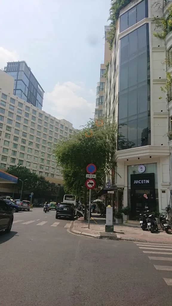 Cho thuê nhà mặt tiền Lê Thánh Tôn Quận 1, TP.HCM – giá 25 triệu Cho thuê nhà mặt tiền Lê Thánh Tôn Quận 1, TP.HCM – giá 25 triệu