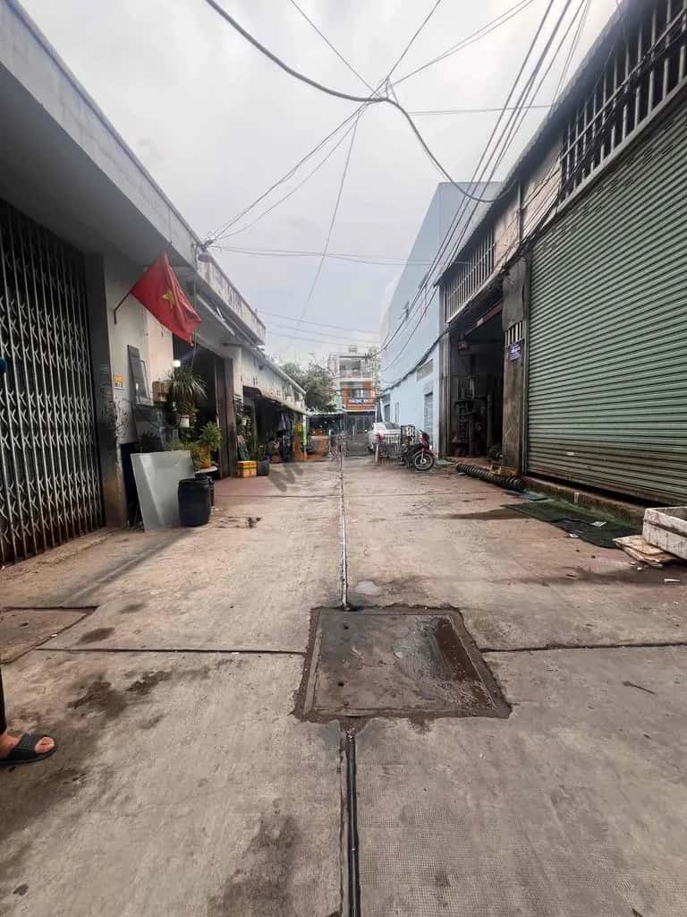 Cho thuê nhà hẻm Mã Lò Bình Tân, TP.HCM – 4 phòng ngủ, giá 18 triệu — Hình 2 Cho thuê nhà hẻm Mã Lò Bình Tân, TP.HCM – 4 phòng ngủ, giá 18 triệu — Hình 2