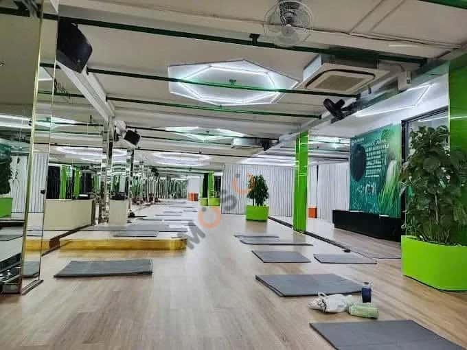 Cho thuê nhà mặt tiền Sư Vạn Hạnh Quận 10, TP.HCM – 1 phòng ngủ, giá 200 triệu — Hình 2 Cho thuê nhà mặt tiền Sư Vạn Hạnh Quận 10, TP.HCM – 1 phòng ngủ, giá 200 triệu — Hình 2