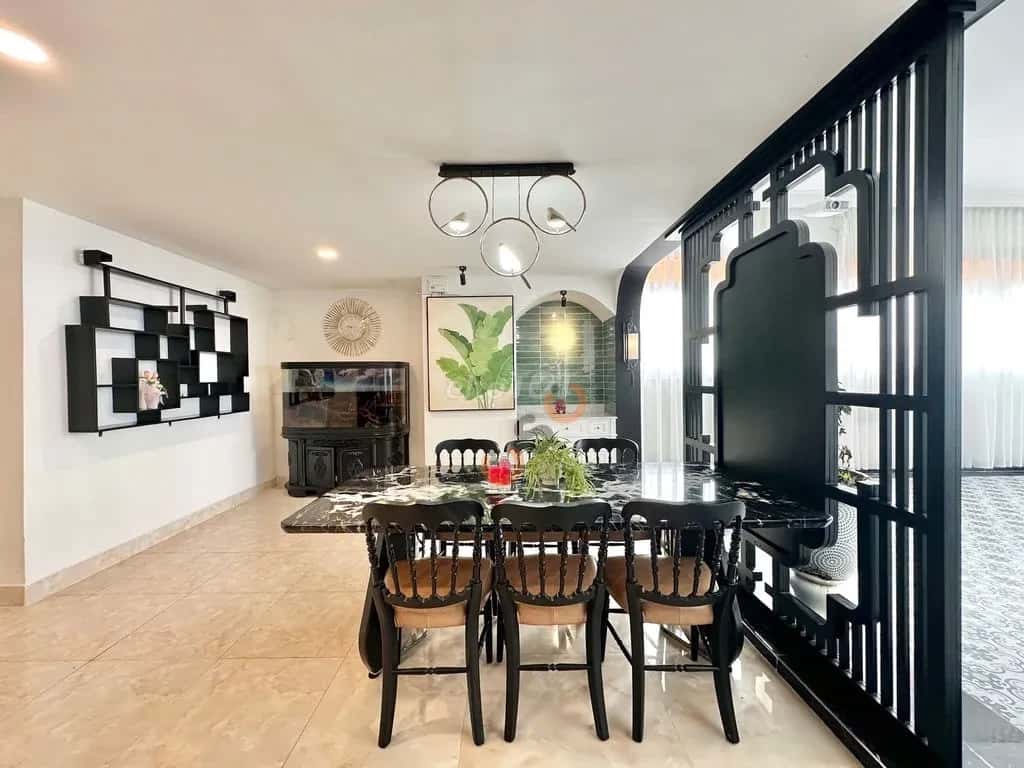 Cho thuê căn hộ chung cư Hoàng Quốc Việt Quận 7, TP.HCM – 3 phòng ngủ, giá 24.5 triệu — Hình 2 Cho thuê căn hộ chung cư Hoàng Quốc Việt Quận 7, TP.HCM – 3 phòng ngủ, giá 24.5 triệu — Hình 2