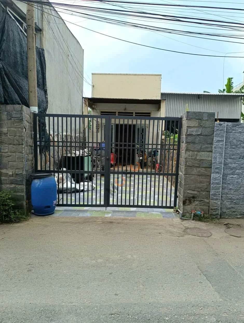 Bán nhà mặt tiền Xuân Diệu Thành phố Dĩ An, Bình Dương – 2 phòng ngủ, giá 5.1 tỷ Bán nhà mặt tiền Xuân Diệu Thành phố Dĩ An, Bình Dương – 2 phòng ngủ, giá 5.1 tỷ