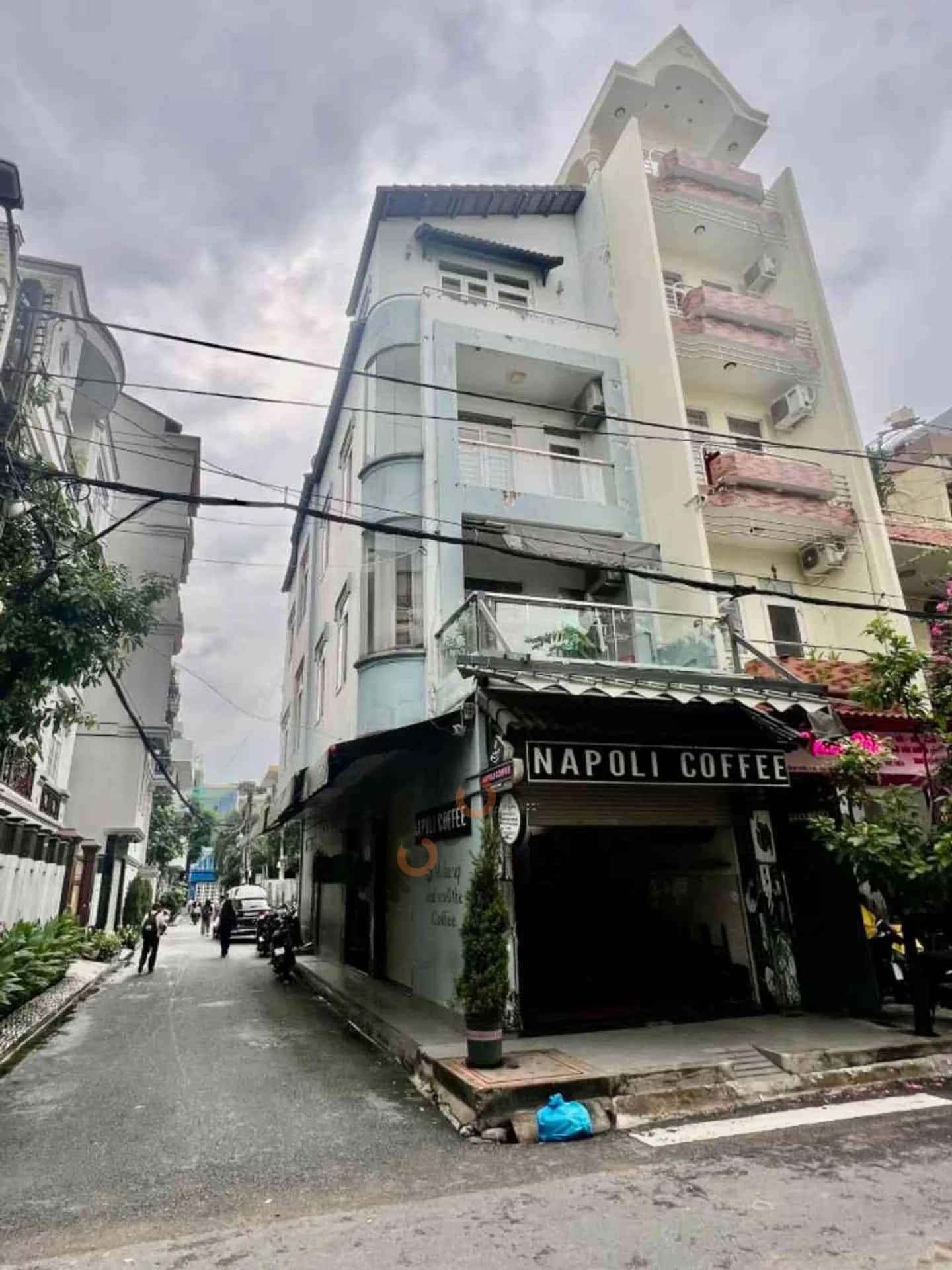 Bán nhà mặt tiền Nguyễn Bá Tuyển Quận Tân Bình, TP.HCM – 6 phòng ngủ, giá 21 tỷ — Hình 2 Bán nhà mặt tiền Nguyễn Bá Tuyển Quận Tân Bình, TP.HCM – 6 phòng ngủ, giá 21 tỷ — Hình 2