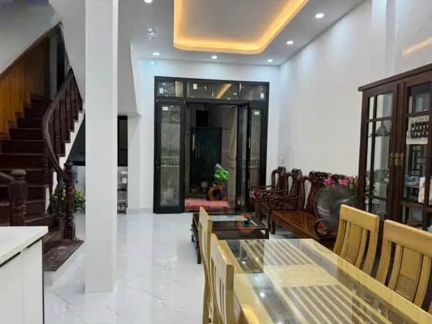 Cho thuê nhà hẻm Đường Lâm Du Bồ Đề, Hà Nội – 4 phòng ngủ, giá 15 triệu Cho thuê nhà hẻm Đường Lâm Du Bồ Đề, Hà Nội – 4 phòng ngủ, giá 15 triệu