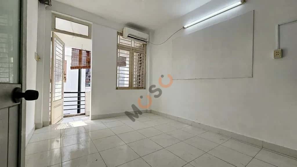 Cho thuê nhà hẻm Nguyễn Văn Đậu Bình Thạnh, Ho Chi Minh – 4 phòng ngủ, giá 11 triệu — Hình 2 Cho thuê nhà hẻm Nguyễn Văn Đậu Bình Thạnh, Ho Chi Minh – 4 phòng ngủ, giá 11 triệu — Hình 2