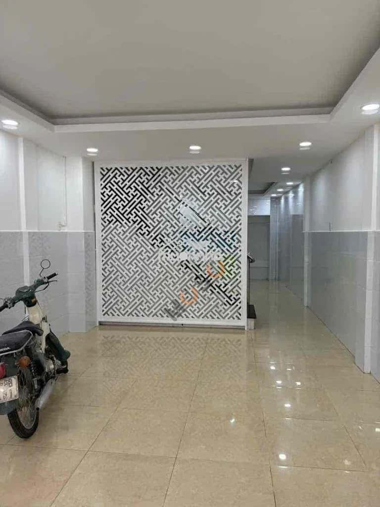 Cho thuê nhà mặt tiền Phan Xích Long Quận 11, TP.HCM – 4 phòng ngủ, giá 25 triệu — Hình 2 Cho thuê nhà mặt tiền Phan Xích Long Quận 11, TP.HCM – 4 phòng ngủ, giá 25 triệu — Hình 2