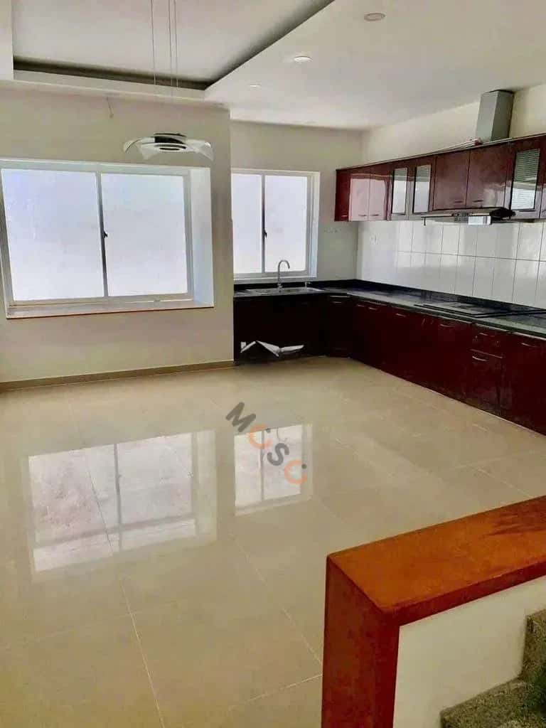 Cho thuê nhà hẻm Bình Chánh, TP.HCM – 4 phòng ngủ, giá 25 triệu — Hình 2 Cho thuê nhà hẻm Bình Chánh, TP.HCM – 4 phòng ngủ, giá 25 triệu — Hình 2