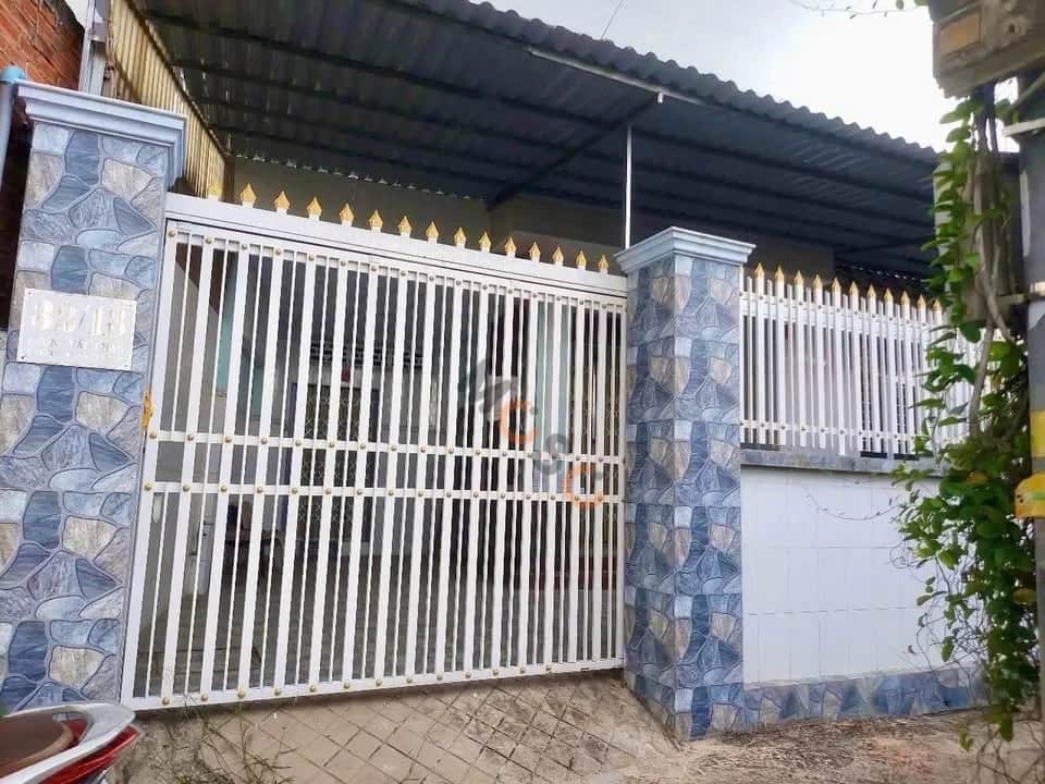 Bán nhà hẻm Lương Văn Chấn Thành phố Tân An, Long An – 3 phòng ngủ, giá 1.6 tỷ Bán nhà hẻm Lương Văn Chấn Thành phố Tân An, Long An – 3 phòng ngủ, giá 1.6 tỷ