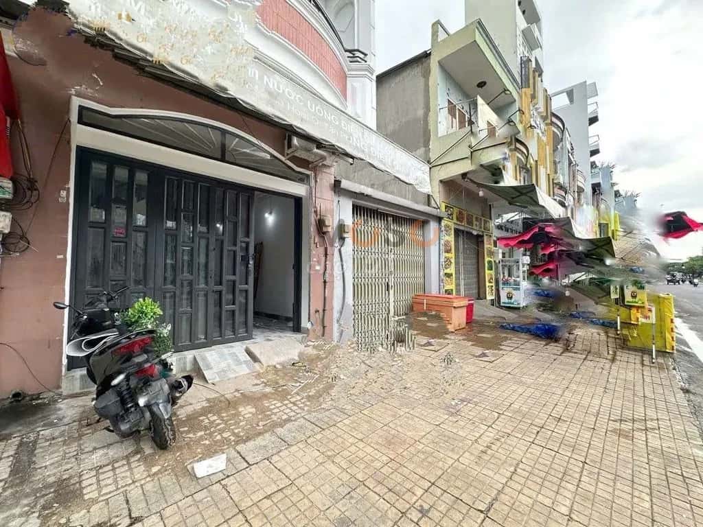 Cho thuê nhà mặt tiền Đường Lê Thúc Hoạch Quận Tân Phú, TP.HCM – giá 1.9 triệu — Hình 2 Cho thuê nhà mặt tiền Đường Lê Thúc Hoạch Quận Tân Phú, TP.HCM – giá 1.9 triệu — Hình 2