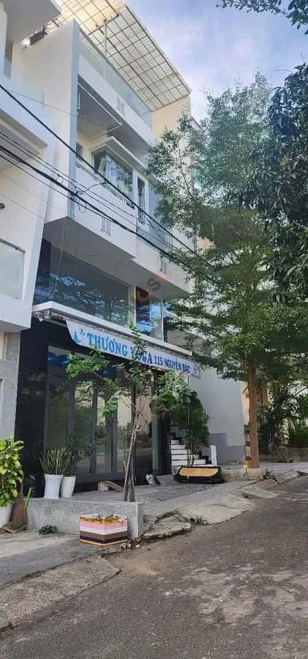 Bán nhà mặt tiền đường Nguyễn Bặc Thành phố Nha Trang, Khánh Hòa – 5 phòng ngủ, giá 7.5 tỷ — Hình 2 Bán nhà mặt tiền đường Nguyễn Bặc Thành phố Nha Trang, Khánh Hòa – 5 phòng ngủ, giá 7.5 tỷ — Hình 2