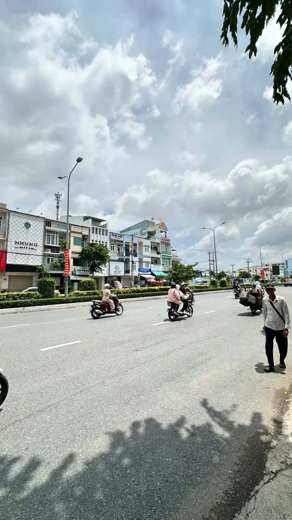 Bán nhà mặt tiền đường Nguyễn Văn Cừ Quận Ninh Kiều, TP. Cần Thơ – 5 phòng ngủ, giá 15 tỷ — Hình 3 Bán nhà mặt tiền đường Nguyễn Văn Cừ Quận Ninh Kiều, TP. Cần Thơ – 5 phòng ngủ, giá 15 tỷ — Hình 3