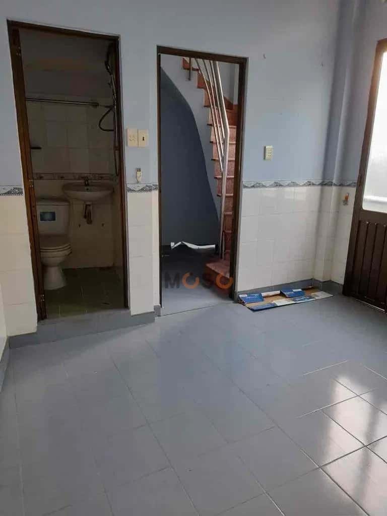 Cho thuê nhà hẻm Cô Giang Quận 1, TP.HCM – 2 phòng ngủ, giá 12.6 triệu — Hình 2 Cho thuê nhà hẻm Cô Giang Quận 1, TP.HCM – 2 phòng ngủ, giá 12.6 triệu — Hình 2