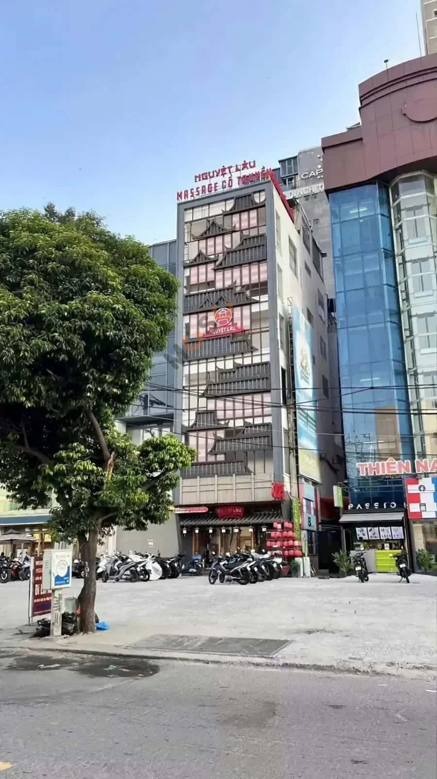 Bán nhà mặt tiền Cách Mạng Tháng 8 Quận 10, TP.HCM – 10 phòng ngủ, giá 65 tỷ — Hình 3 Bán nhà mặt tiền Cách Mạng Tháng 8 Quận 10, TP.HCM – 10 phòng ngủ, giá 65 tỷ — Hình 3