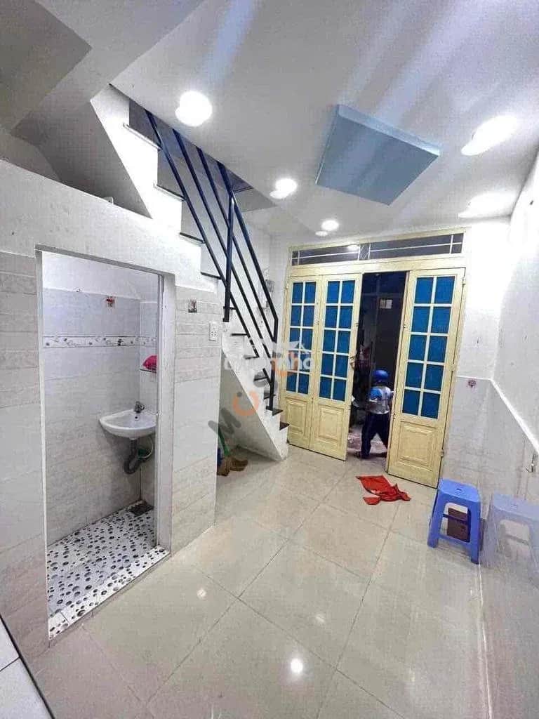 Cho thuê nhà hẻm Đường Vũ Tùng Bình Thạnh, TP.HCM – 2 phòng ngủ, giá 7 triệu Cho thuê nhà hẻm Đường Vũ Tùng Bình Thạnh, TP.HCM – 2 phòng ngủ, giá 7 triệu