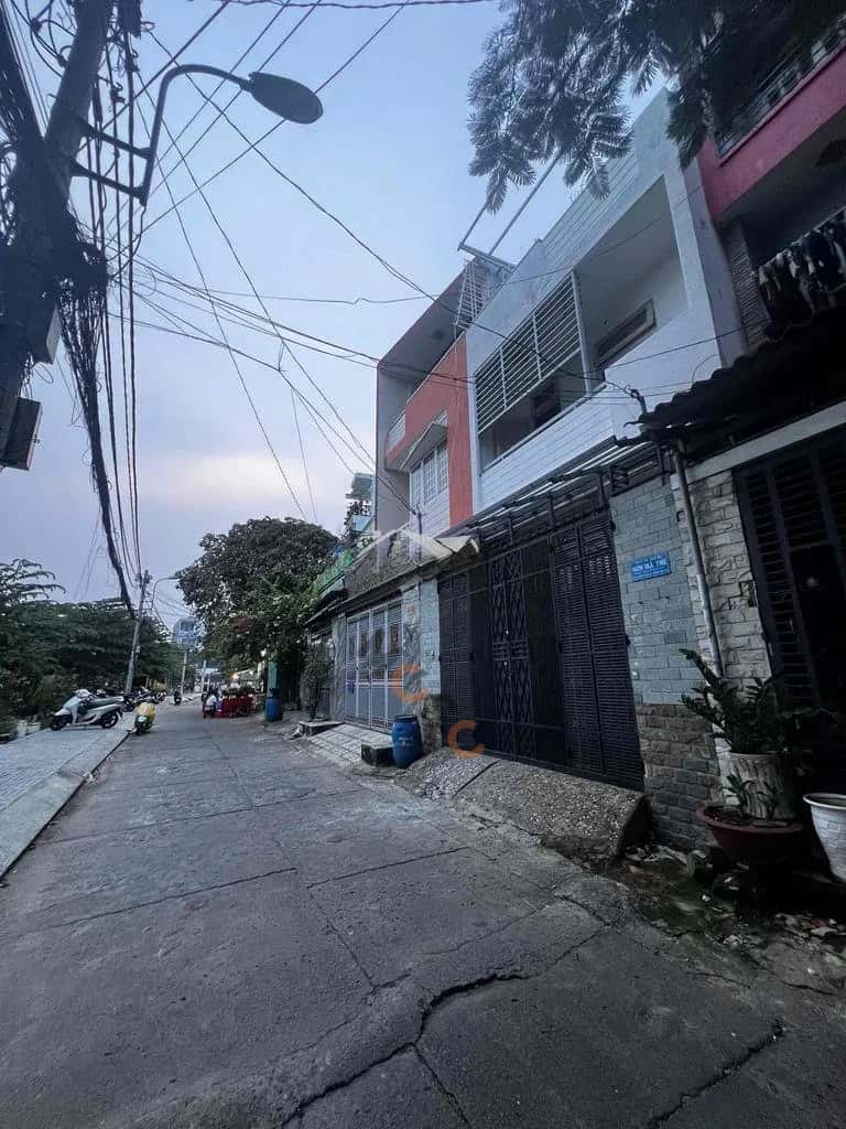 Cho thuê nhà hẻm Đông Hưng Thuận 2 Quận 12, TP.HCM – 3 phòng ngủ, giá 12 triệu — Hình 2 Cho thuê nhà hẻm Đông Hưng Thuận 2 Quận 12, TP.HCM – 3 phòng ngủ, giá 12 triệu — Hình 2