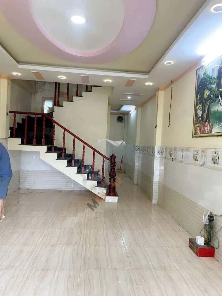 Cho thuê nhà hẻm Trịnh Hoài Đức Dĩ An, TP.HCM – 3 phòng ngủ, giá 9 triệu — Hình 2 Cho thuê nhà hẻm Trịnh Hoài Đức Dĩ An, TP.HCM – 3 phòng ngủ, giá 9 triệu — Hình 2