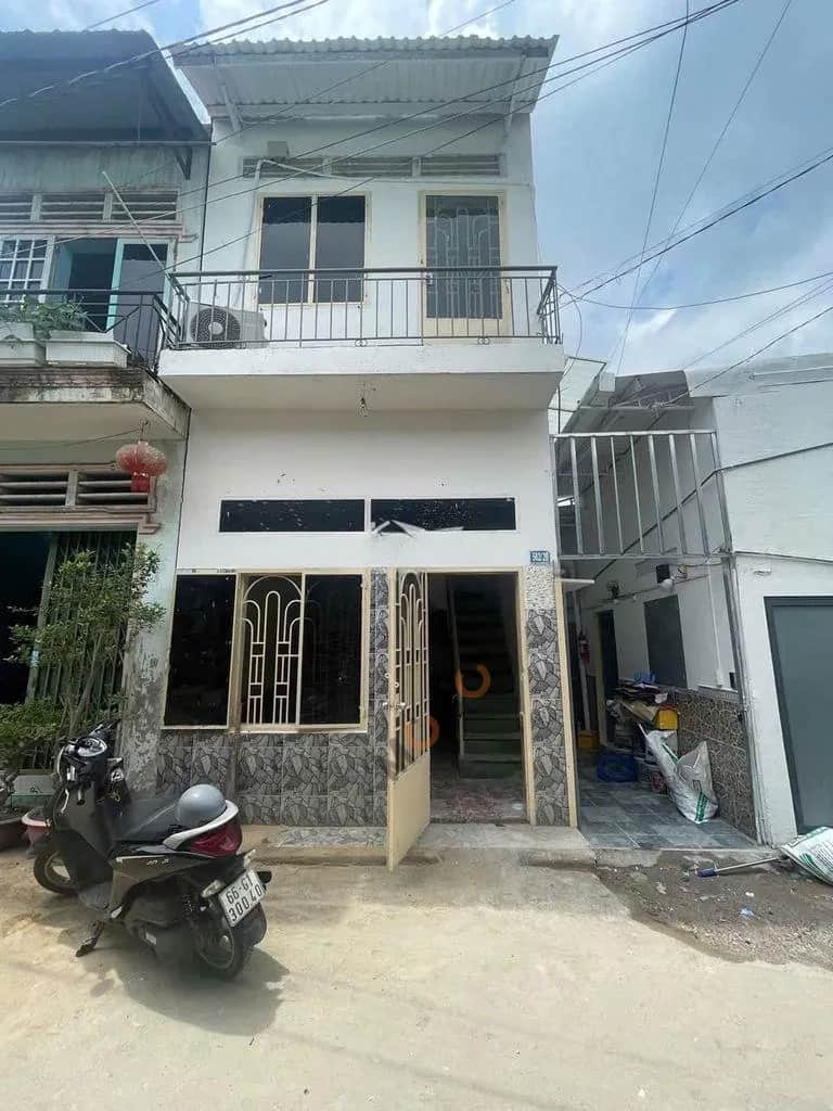 Cho thuê nhà hẻm An Bình Thành phố Dĩ An, TP.HCM – 2 phòng ngủ, giá 5.5 triệu Cho thuê nhà hẻm An Bình Thành phố Dĩ An, TP.HCM – 2 phòng ngủ, giá 5.5 triệu