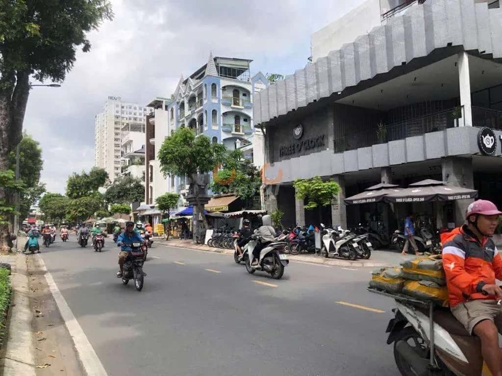 Cho thuê nhà mặt tiền Vòng xoay Lê Đại Hành Tân Bình, Ho Chi Minh – giá 150 triệu — Hình 3 Cho thuê nhà mặt tiền Vòng xoay Lê Đại Hành Tân Bình, Ho Chi Minh – giá 150 triệu — Hình 3