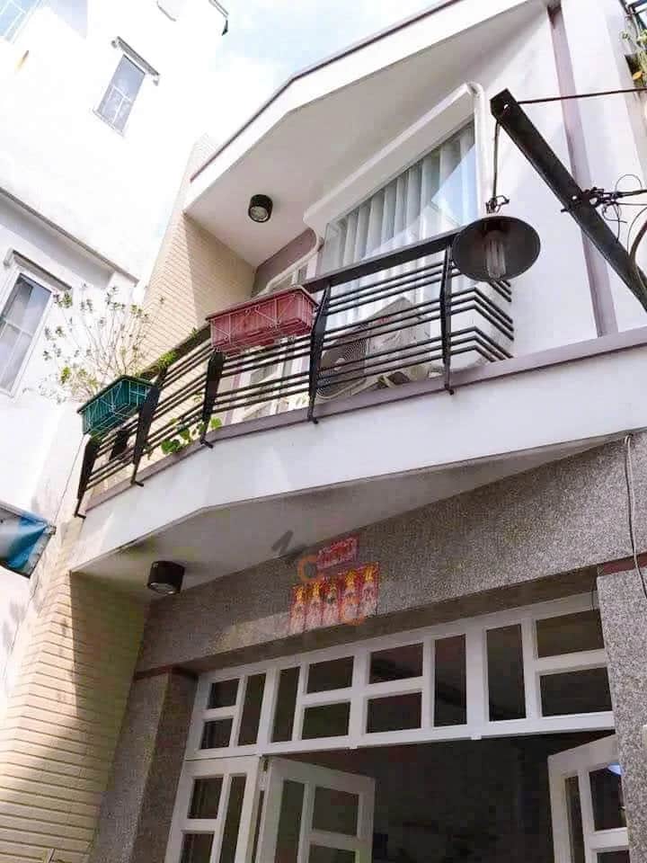 Bán nhà hẻm Vĩnh Hội Quận 4, TP.HCM – 2 phòng ngủ, giá 4.3 tỷ Bán nhà hẻm Vĩnh Hội Quận 4, TP.HCM – 2 phòng ngủ, giá 4.3 tỷ