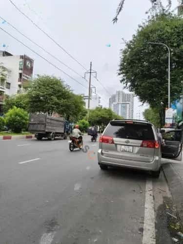 Cho thuê nhà mặt tiền Đường Hồng Bàng Quận 11, TP.HCM – 4 phòng ngủ, giá 50 triệu — Hình 2 Cho thuê nhà mặt tiền Đường Hồng Bàng Quận 11, TP.HCM – 4 phòng ngủ, giá 50 triệu — Hình 2