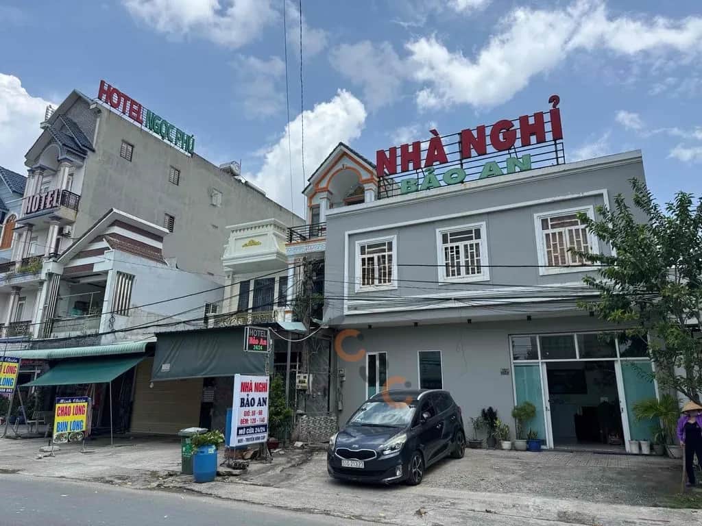 Bán nhà mặt tiền Thành phố Thuận An, TP.HCM – 24 phòng ngủ, giá 12.9 tỷ Bán nhà mặt tiền Thành phố Thuận An, TP.HCM – 24 phòng ngủ, giá 12.9 tỷ