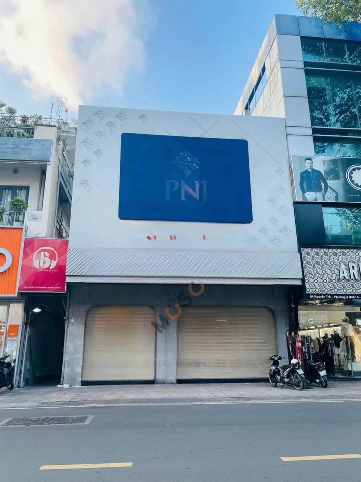 Cho thuê nhà mặt tiền Đường Nguyễn Trãi Quận 5, TP.HCM – giá 250 triệu — Hình 3 Cho thuê nhà mặt tiền Đường Nguyễn Trãi Quận 5, TP.HCM – giá 250 triệu — Hình 3